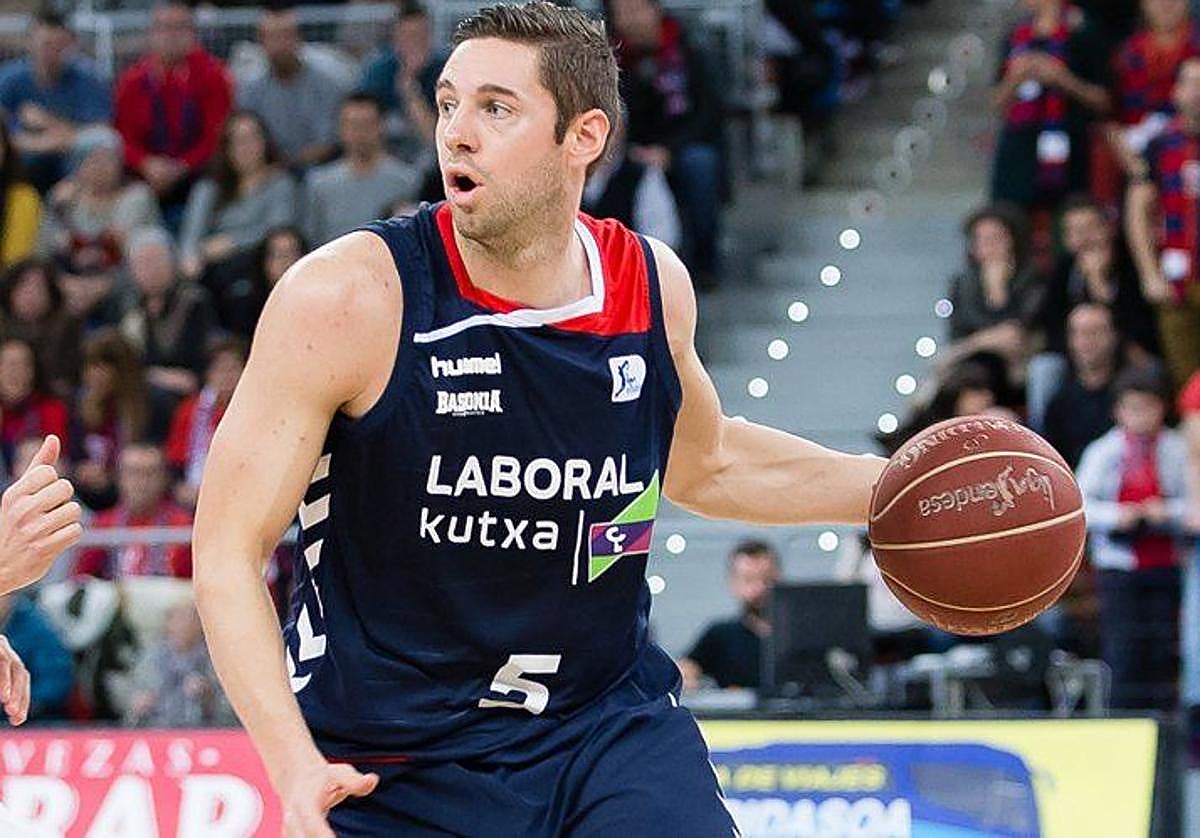 El excapitán baskonista Fabien Causeur se retira tras 20 años de carrera: «Me voy de la pista en paz, lleno de gratitud»